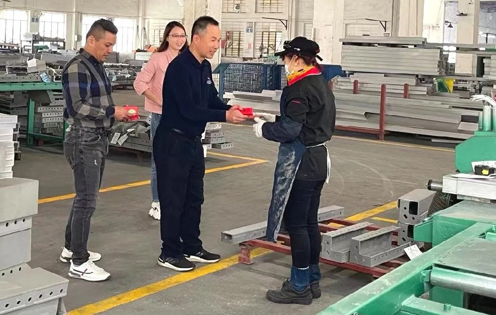 致敬--春節(jié)留崗，提前復(fù)工的“長盛人”